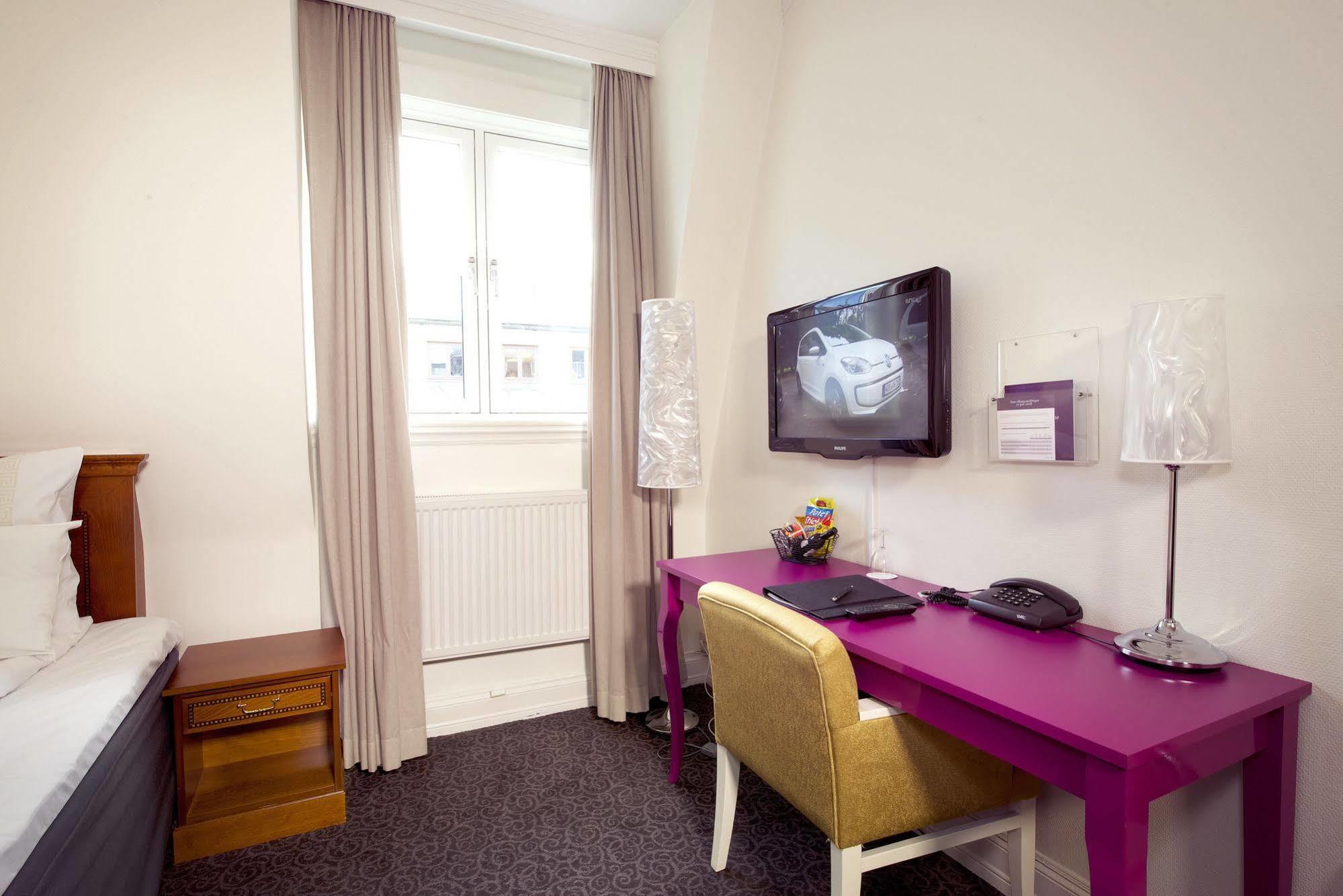 Savoy Hotel 4*